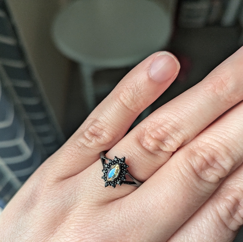 Fragrant Jewels Size 7 Dark Gothic Ring